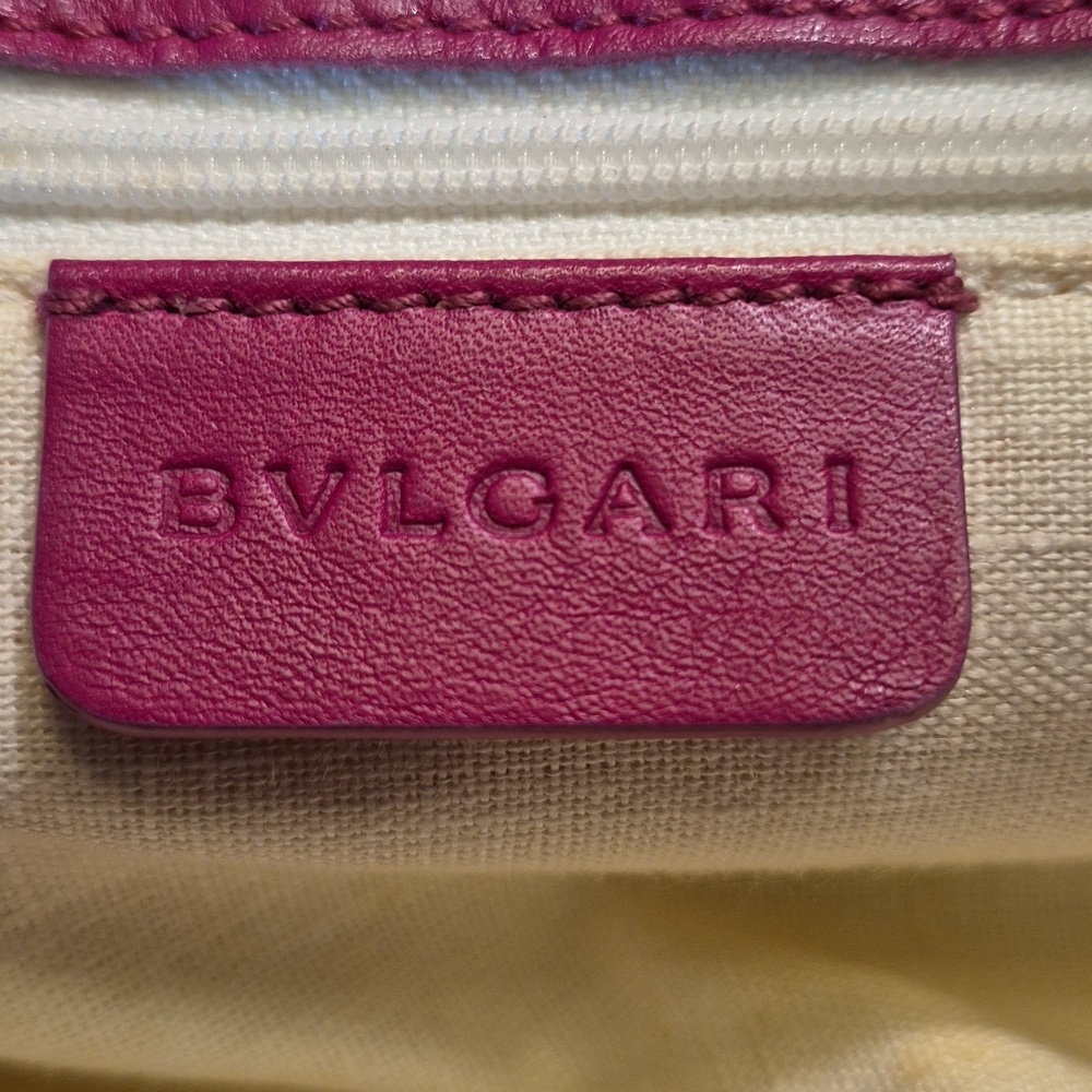 Bvlgari: Fushia Leather Twist Shoulder Bag.Very Nice Cond. L.14"xH.10"×D.9". - Picture 15 of 16